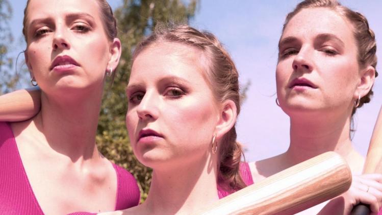SPOT ON. BLOND: «We zijn een soort edgy K3»