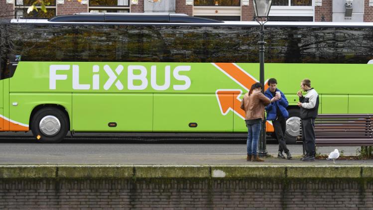 Flix ziet steeds meer passagiers op groene bussen en treinen stappen