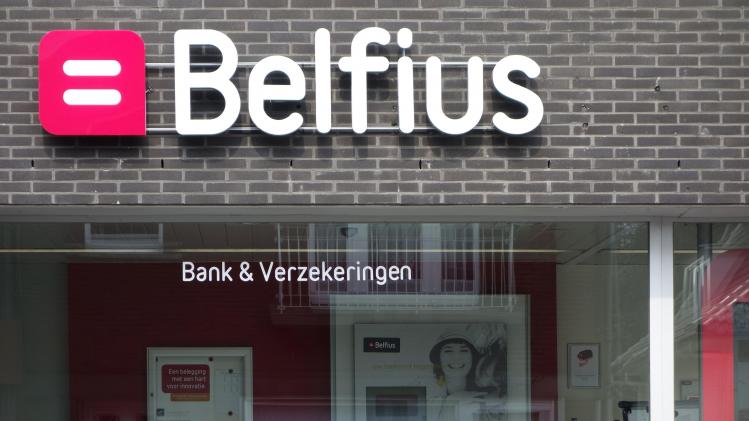 Belfius trekt als eerste grootbank de basisrente en getrouwheidspremie op spaarrekeningen op