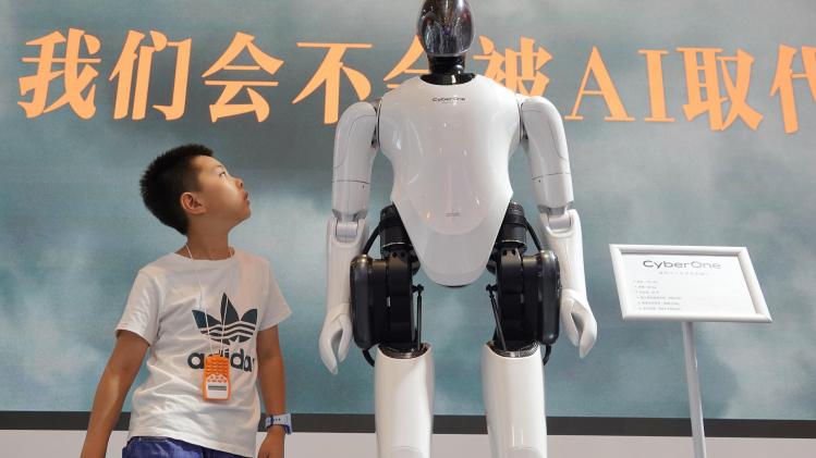 China onthult sciencefiction-plan om binnen twee jaar massaal mensachtige robots te produceren