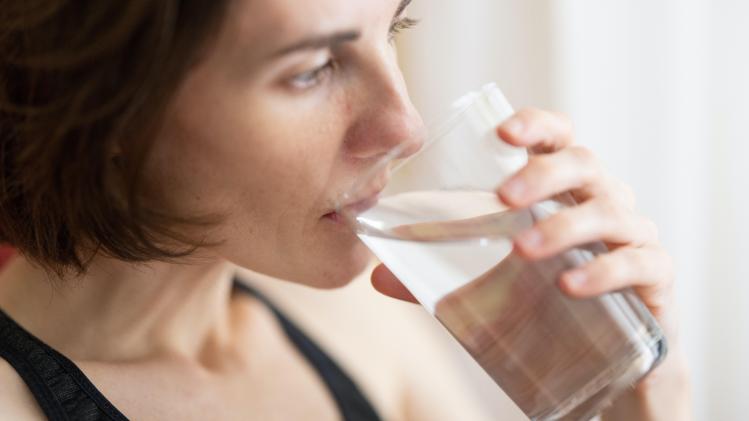 Hoge concentraties van schadelijkste PFAS in drinkwater helft Brusselaars