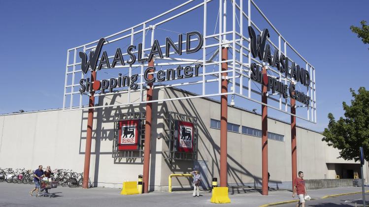Vrouw aangehouden voor aanranding 3-jarig meisje in Waasland Shopping Center: «Ze zou het kind verstikken»